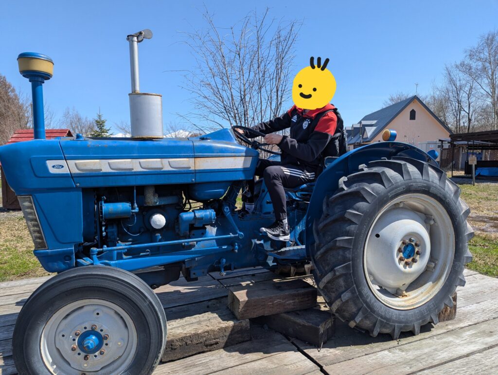 ファームズ千代田 ファームレストラン千代田 トラクター