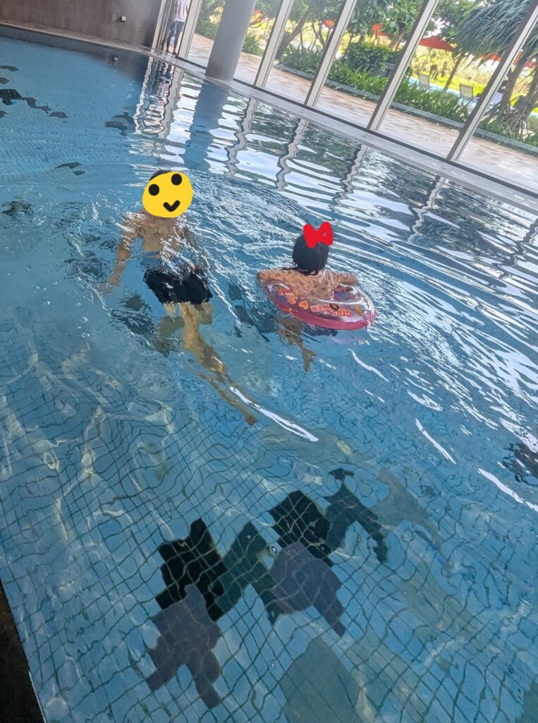 ヒルトン沖縄瀬底リゾート　屋内プール