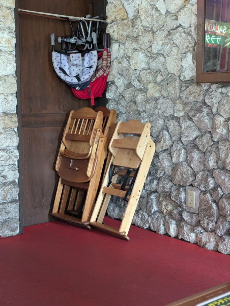 ステーキハウス88　キッズチェア ベビーチェア